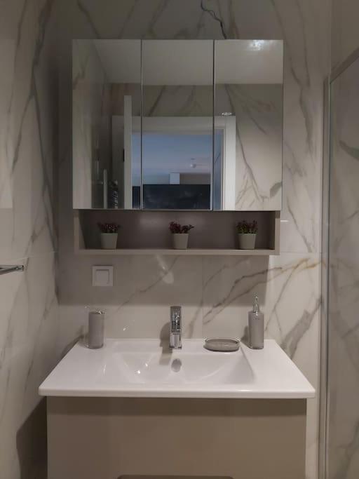 Ld Diamond Apartments, Skopje City - Center, Limak Complex 外观 照片